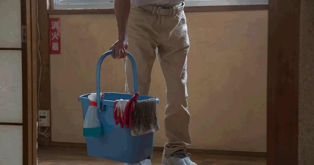 空き家の掃除は自分でやる？業者を使う？道具や手順と補助金も紹介！