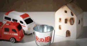 空き家の放火リスクと法的責任は？火災の原因から対策まで詳しく解説