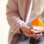 認知症の親の家を売却する方法を解説|成年後見制度や事前対策も